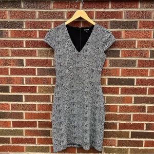 Express Black and White Pattern V Neck Cap Sleeve Short Sleeve Pencil Dress